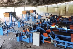 Veneer Peeling Machine 